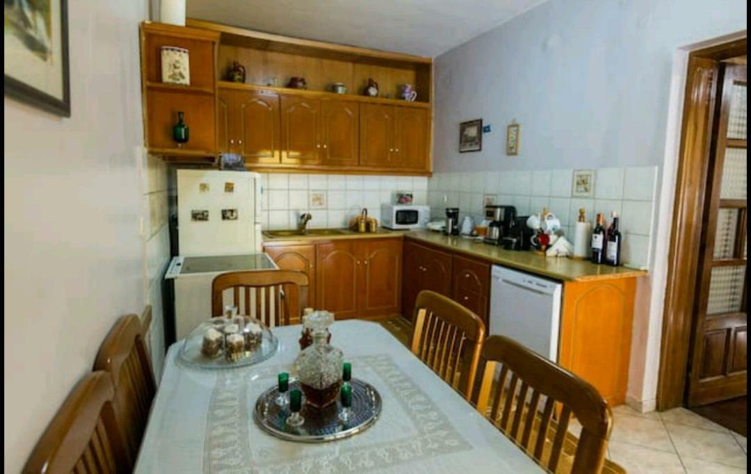 Rodomelo House With Terrace - 4 Bedrooms Leonidio Exterior photo