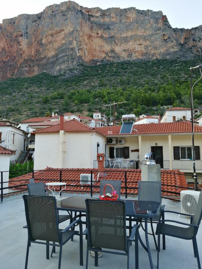 Rodomelo House With Terrace - 4 Bedrooms Leonidio Exterior photo