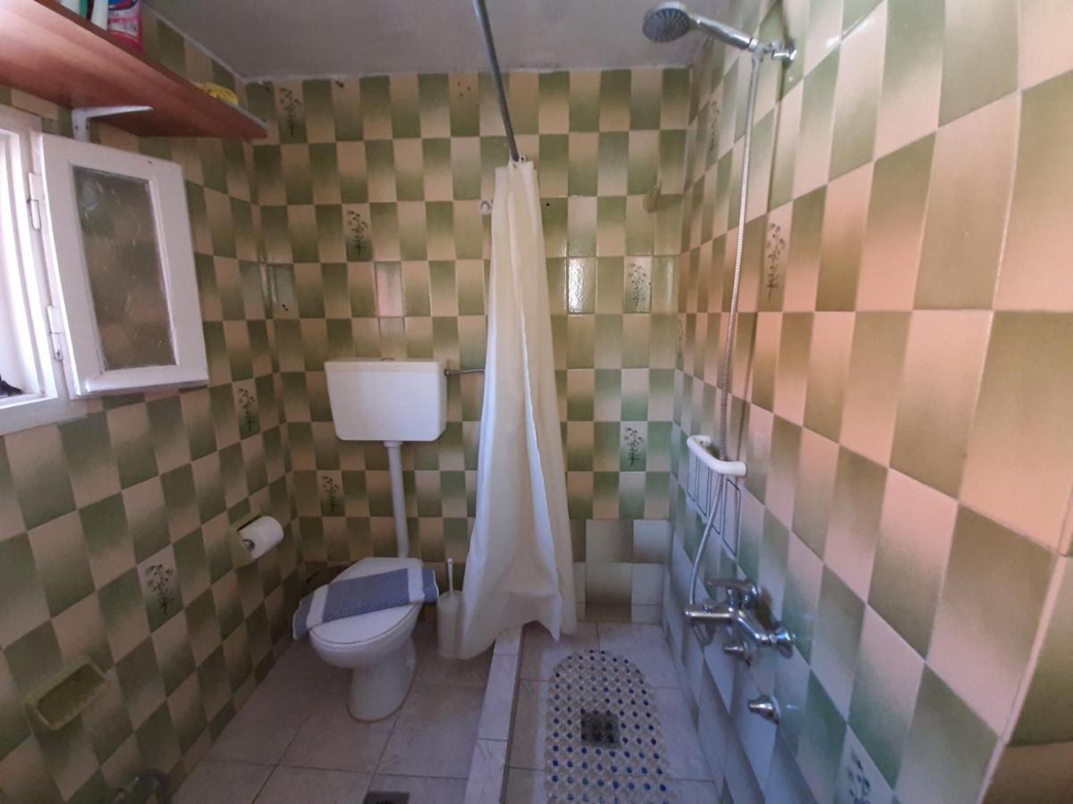 Rodomelo House With Terrace - 4 Bedrooms Leonidio Exterior photo